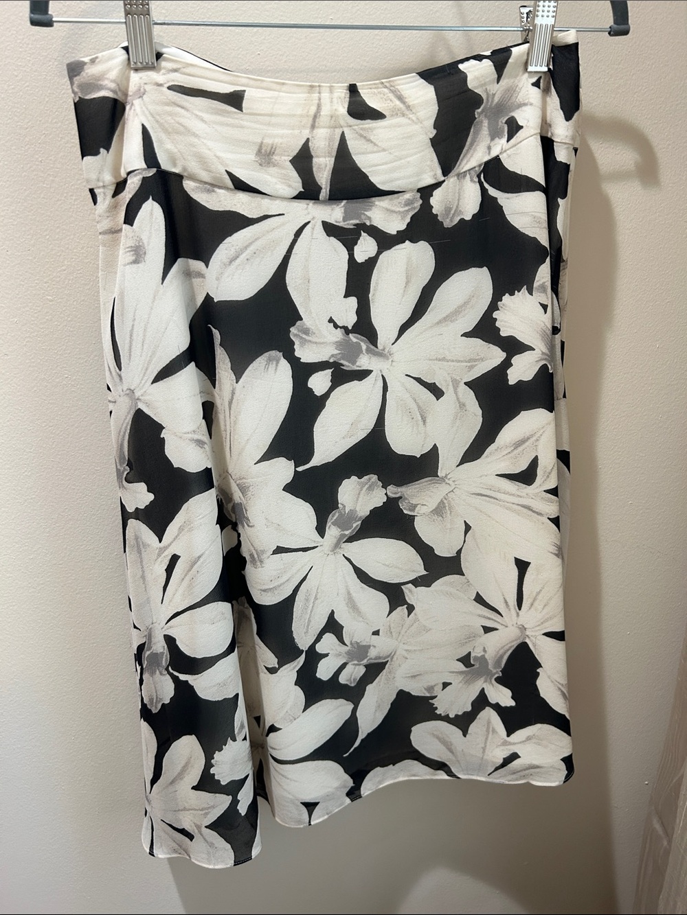 Banana Republic Black & White Floral Midi Skirt